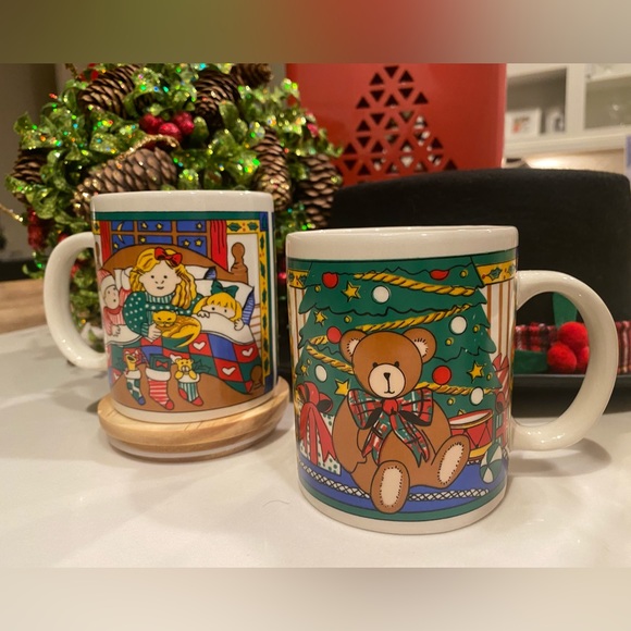 Pair of NWT Gibson Christmas Mugs! 10 ounce mug, perfect for hot cocoa/coffee! - Picture 1 of 3